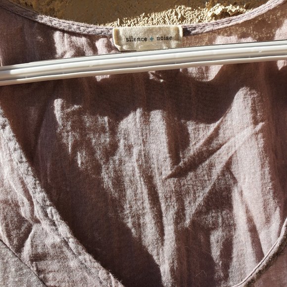 Silence and Noise Sheer Grey V Tank - Picture 4 of 4